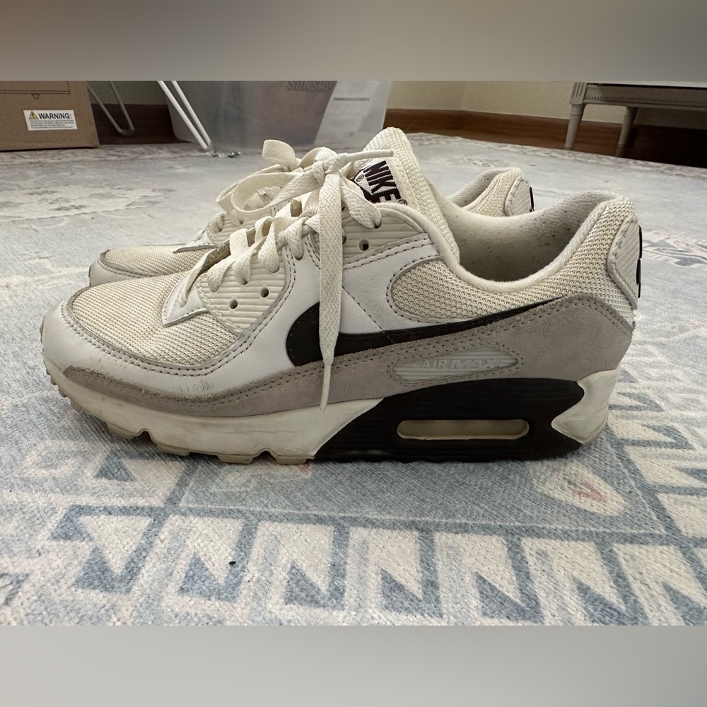 Nike Air Max 90 
Sail Baroque Brown
Rare color